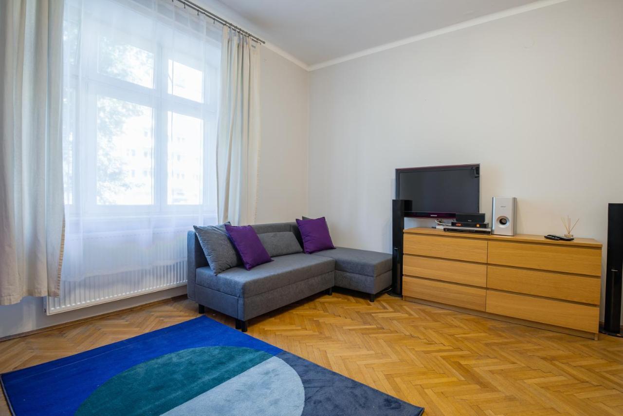 Kings Neighbor. Apartment 600 Meters From Castle Красков Екстериор снимка