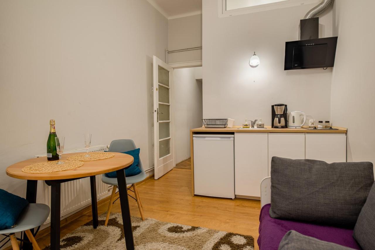 Kings Neighbor. Apartment 600 Meters From Castle Красков Екстериор снимка